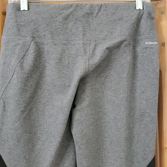 Athletic gry/black leggings. Size large. Great work out pants. - Picture 5 of 9